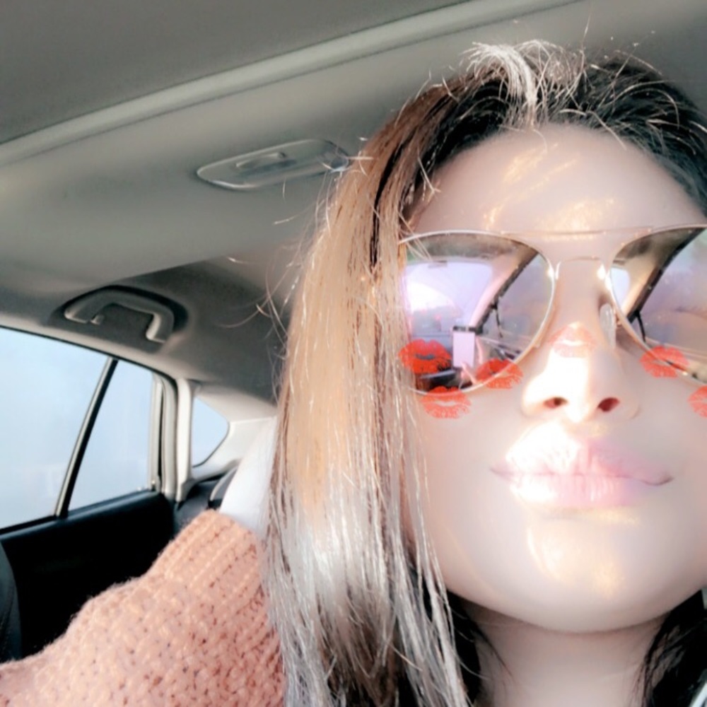 Meet your Posher, Danielle